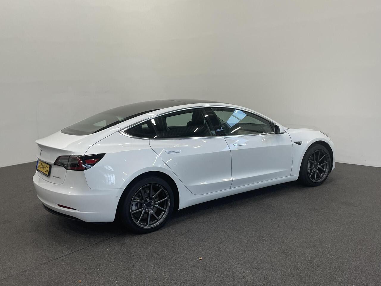 Tesla Model 3 Long Range AWD 75 kWh Panoramadak Navigatie Camera Parkeersensoren Adaptive Cruise Control Full Led Stoelverwarming Climate Control Getinte ramen Lichtmetalen velgen