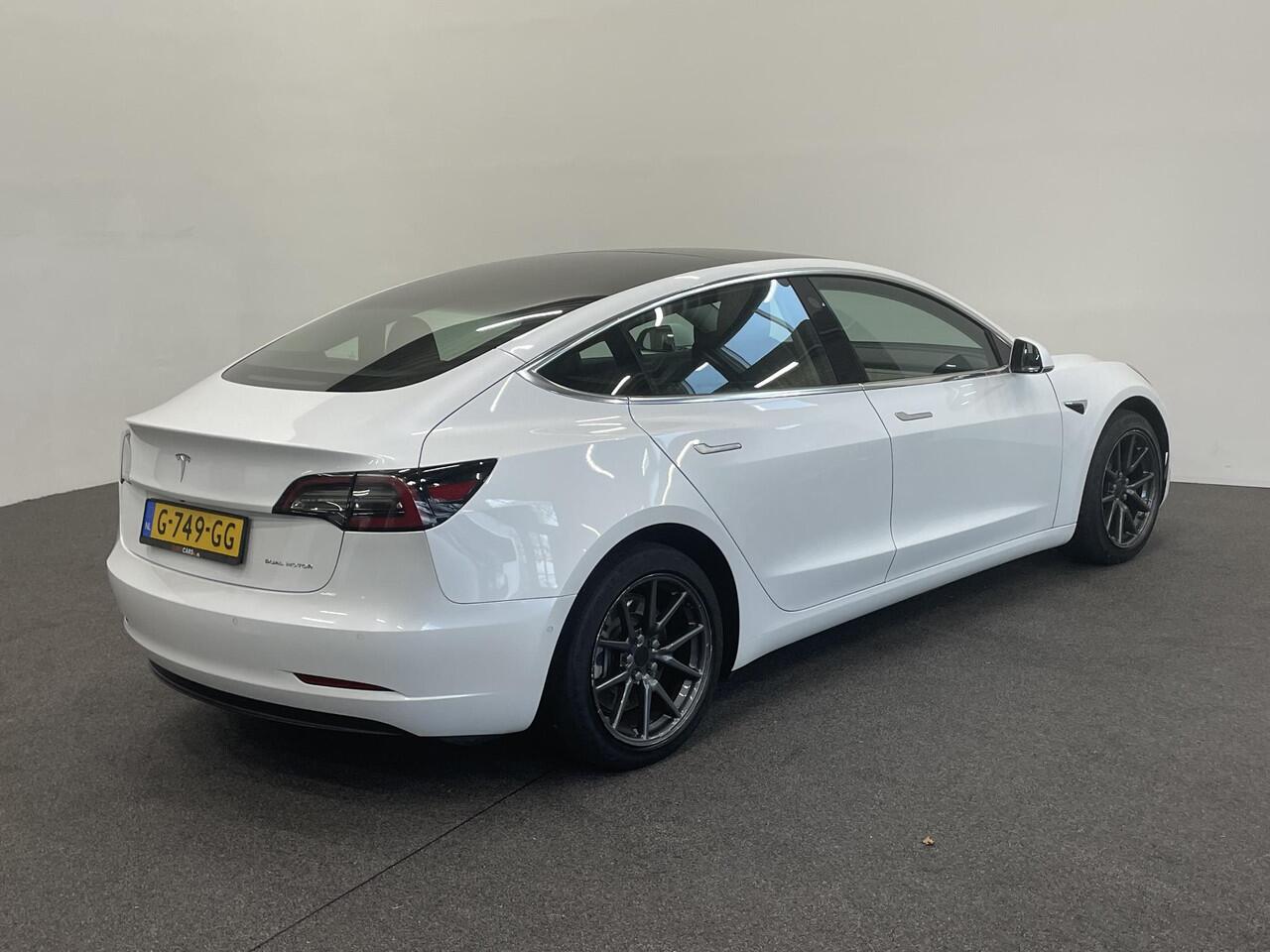 Tesla Model 3 Long Range AWD 75 kWh Panoramadak Navigatie Camera Parkeersensoren Adaptive Cruise Control Full Led Stoelverwarming Climate Control Getinte ramen Lichtmetalen velgen