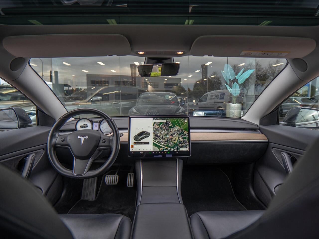 Tesla Model 3 Performance AWD 75 kWh | SOH 88,3% | Autopilot | Warmtepomp | Premium connectivity