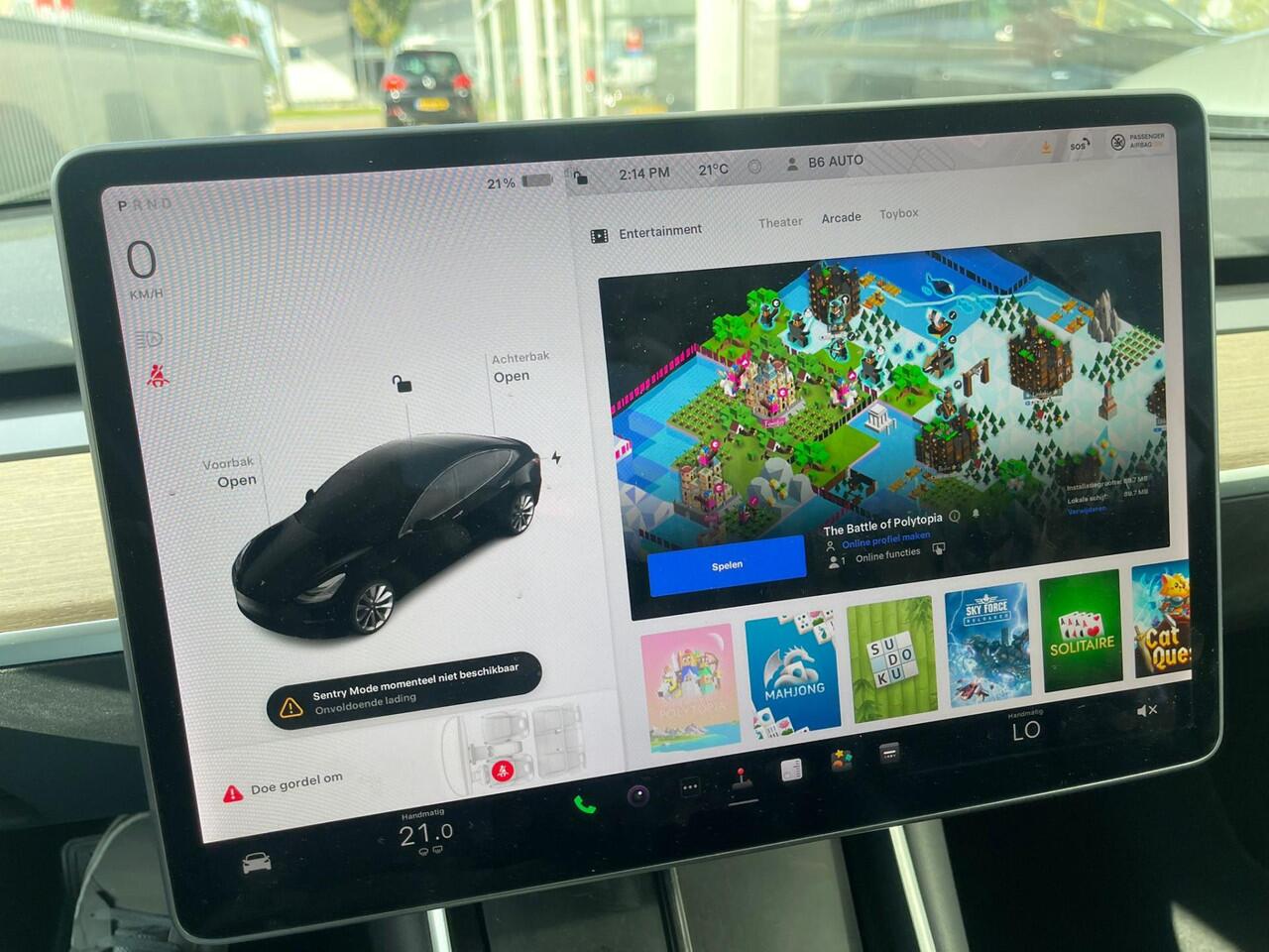 Tesla Model 3 | Long Range dual motor 485 km Actieradius | - 1e eigenaar | NAP | 4-WDRIVE -APK TOT 7 AUG 2027 | | 1e eigenaar | Navigatie | Panoramadak | Voorzien van trekhaak | Electronic climate control | Navigatiesysteem full map |