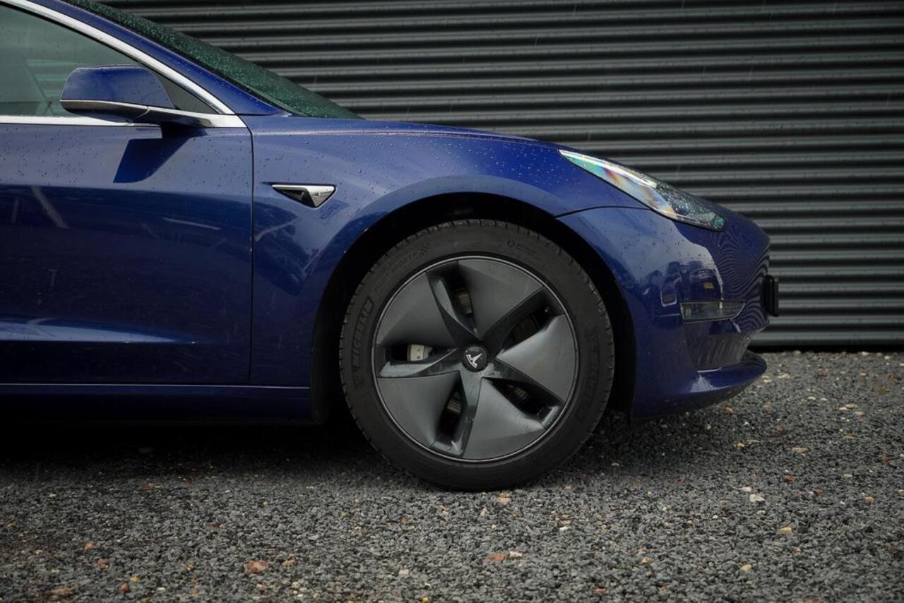 Tesla Model 3 Standard RWD Plus 60 kWh / Autopilot / Marge