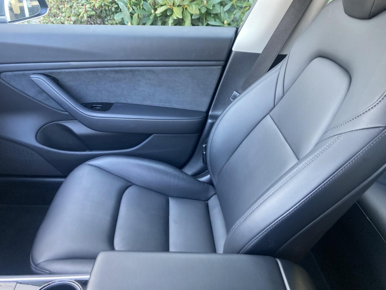 Tesla Model 3 Stnd.RWD Plus Leer Trekhaak 1000KG Trekgewicht