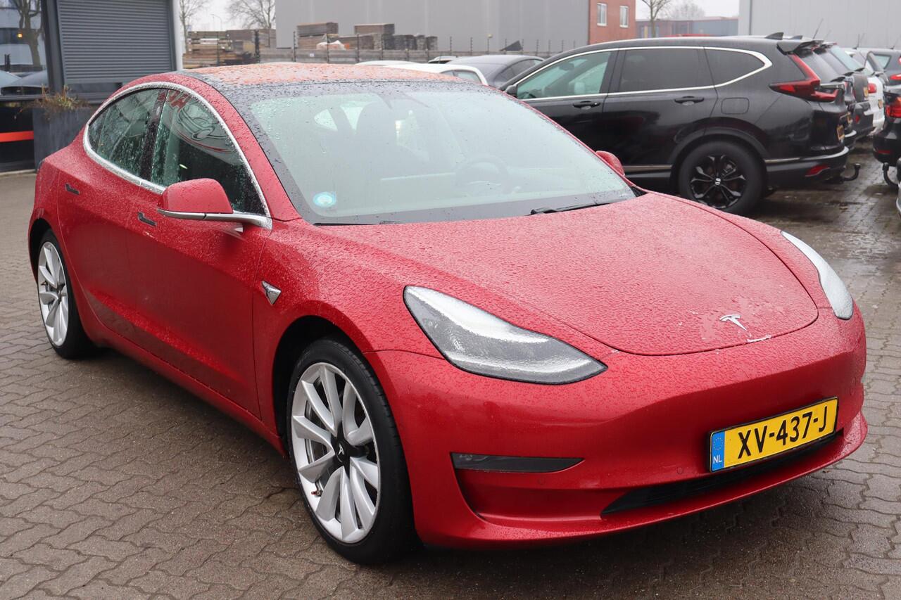 Tesla Model 3 Long Range AWD 75 kWh SOH 88%, Autopilot computer 3.0, Cruise control, Stoelverwarming, Trekhaak
