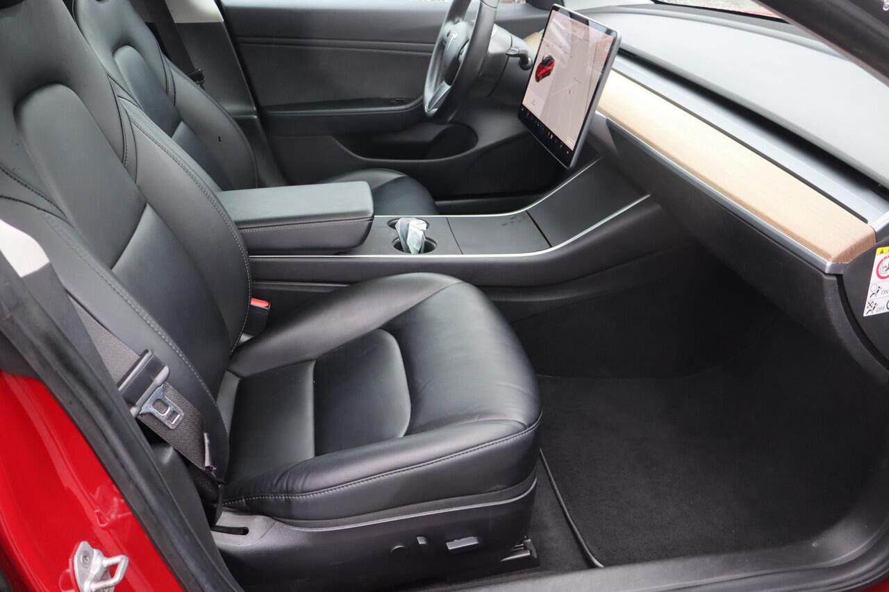 Tesla Model 3 Long Range AWD 75 kWh SOH 88%, Autopilot computer 3.0, Cruise control, Stoelverwarming, Trekhaak