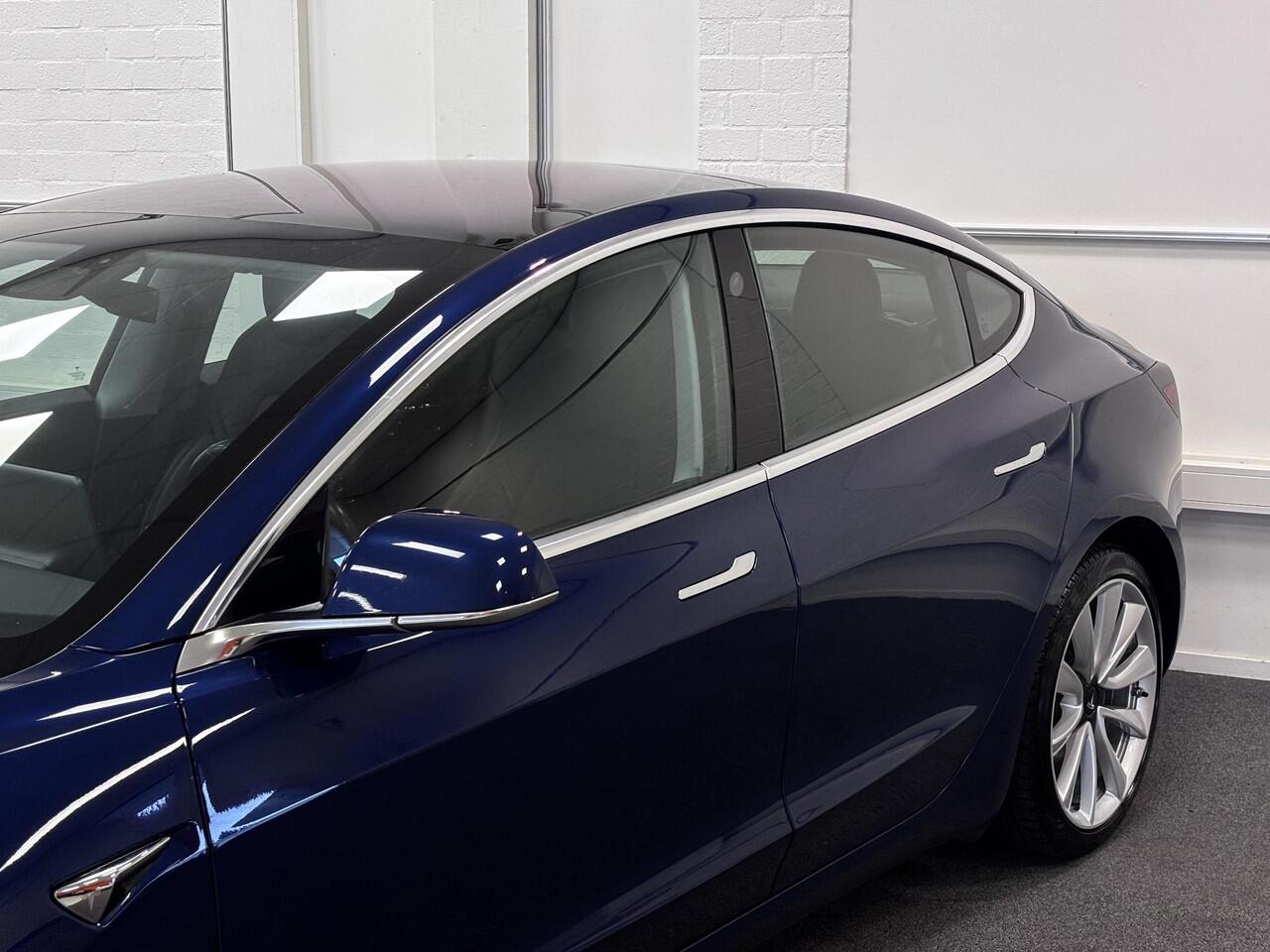 Tesla Model 3 Long Range AWD 75 kWh | Dual motor | SOH 82% | Lichtmetalen velgen |