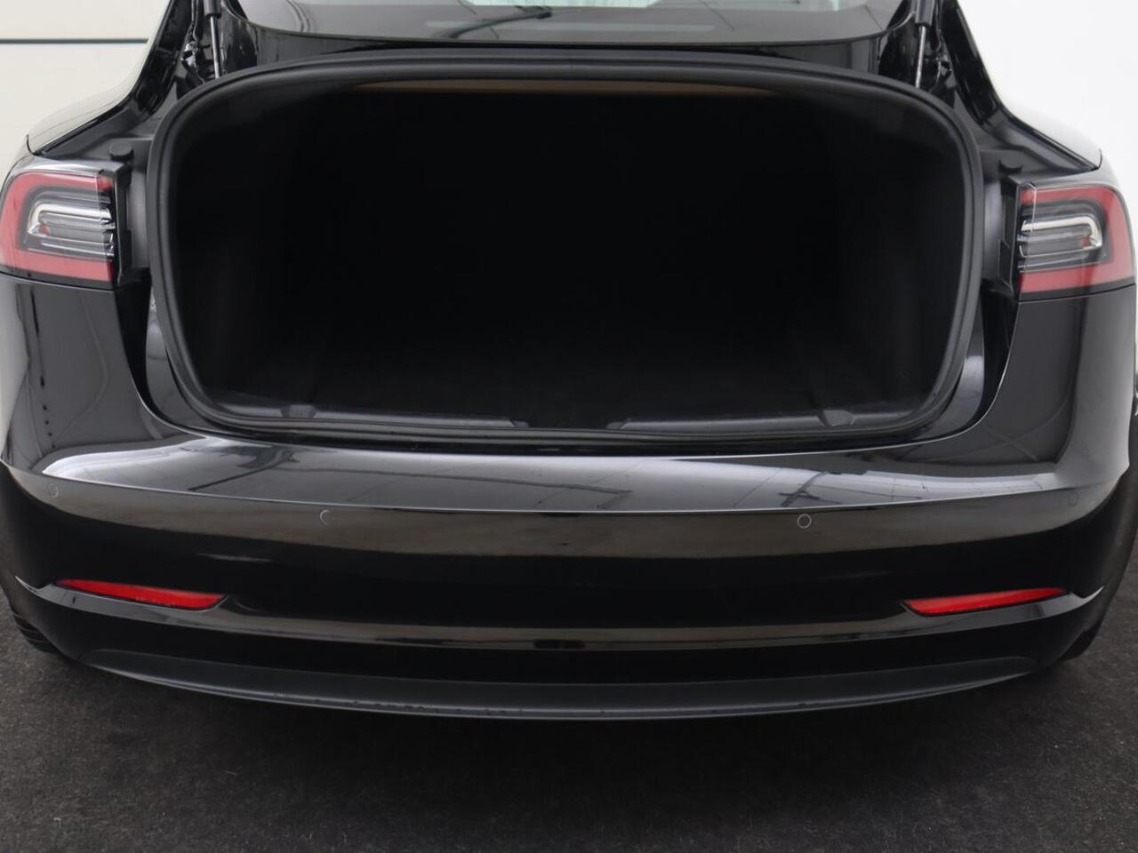 Tesla Model 3 Long Range AWD 75kWh | Panoramadak | Autopilot | Leder | Stoelverwarming | Full LED | Navigatie | Keyless | 18'' | Camera