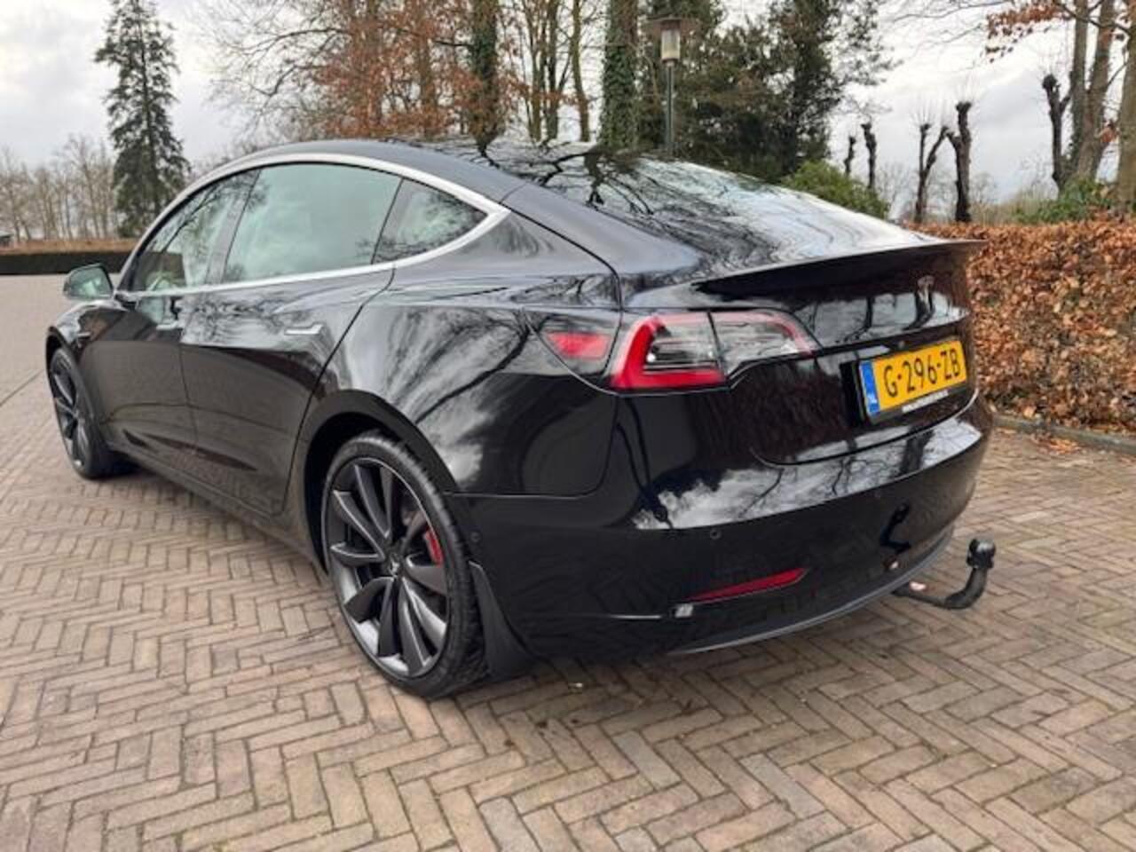 Tesla Model 3 PERFORMANCE AWD 462PK 75KWH SOH 89.5%/TREKHAAK/PANO/FABRIEKSGARANTIE