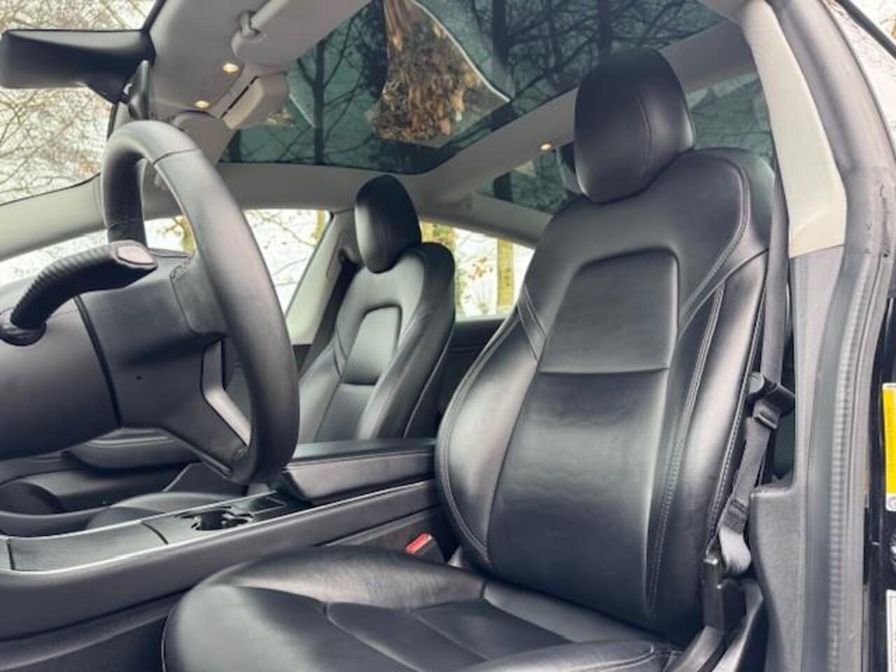 Tesla Model 3 PERFORMANCE AWD 462PK 75KWH SOH 89.5%/TREKHAAK/PANO/FABRIEKSGARANTIE