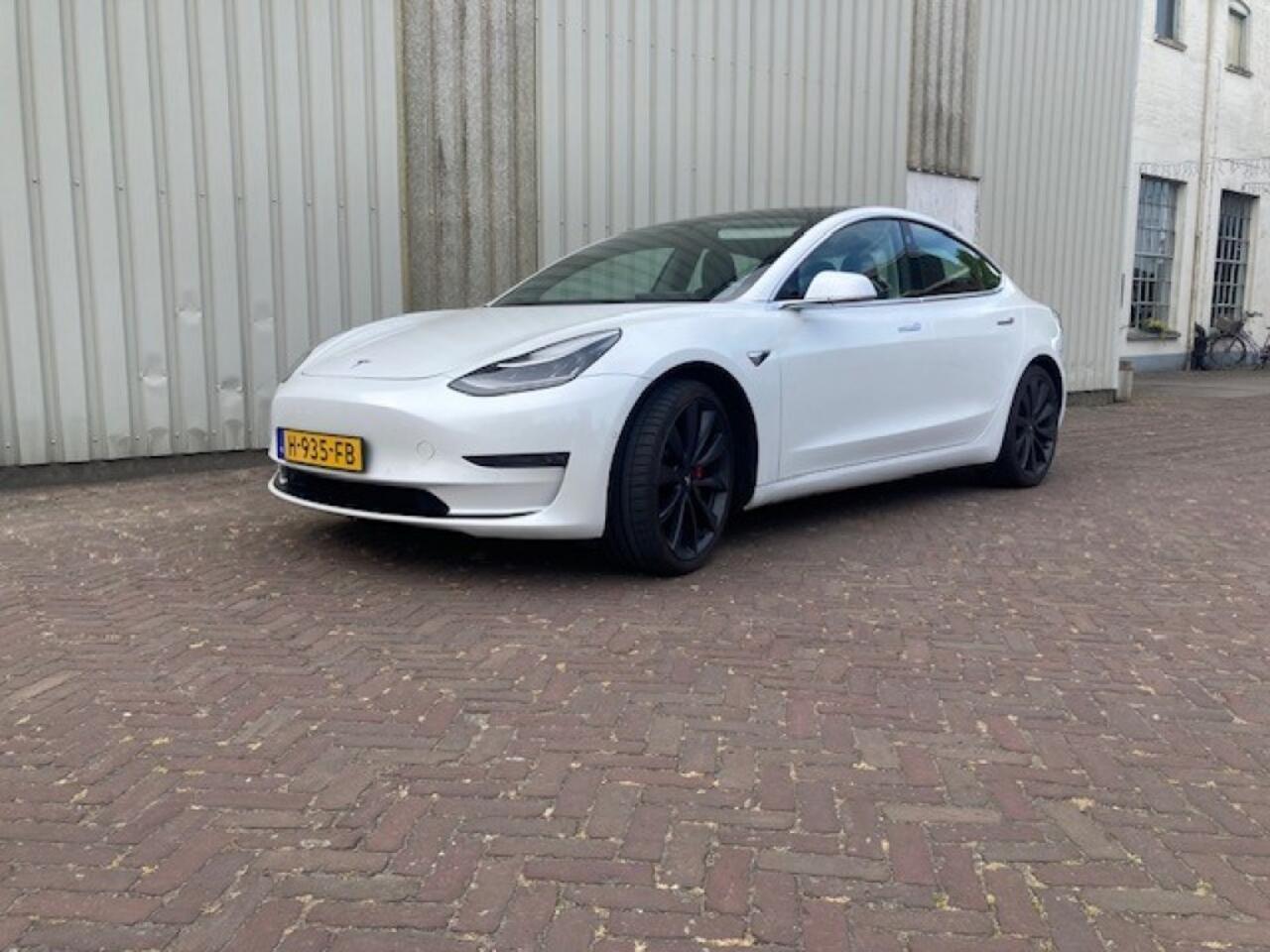 Tesla Model 3 Performance 4WD 486 pk 530 km WLTP 8 jaar garantie op accu 1e eigenaar