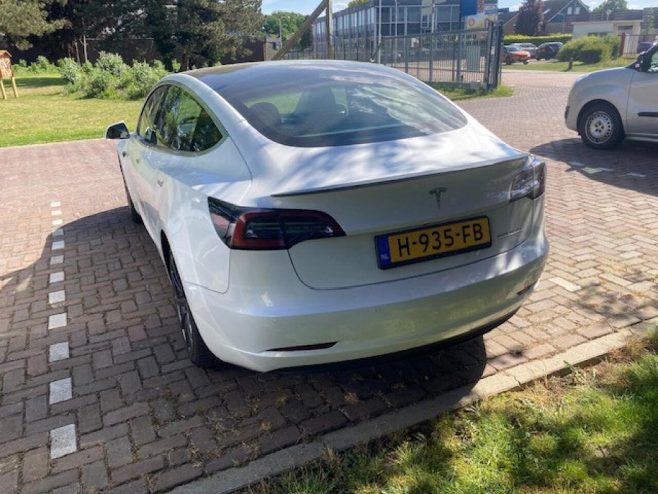 Tesla Model 3 Performance 4WD 486 pk 530 km WLTP 8 jaar garantie op accu 1e eigenaar