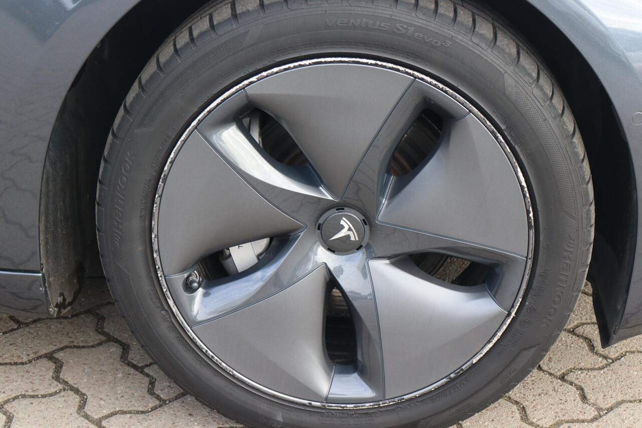 Tesla Model 3 Standard RWD Plus 60 kWh (¤14.864,- excl BTW), 90% SOH, Computer 3, 360 Camera, Autopilot, Trekhaak, Panoramadak