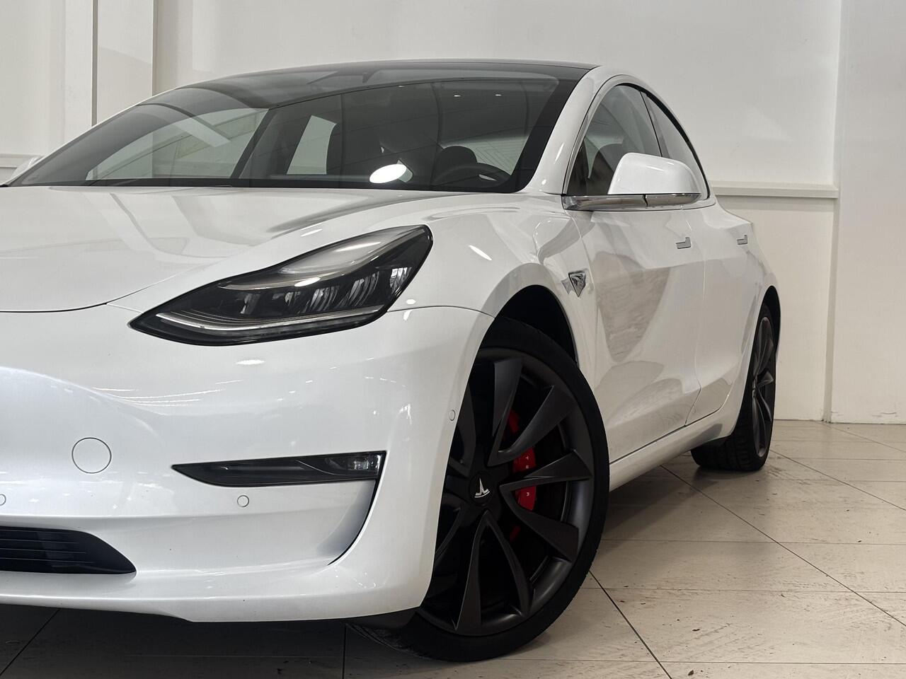 Tesla Model 3 Performance AWD 75 kWh | 89% SOH | Dual Motor | Lichtmetalen velgen | Autopilot