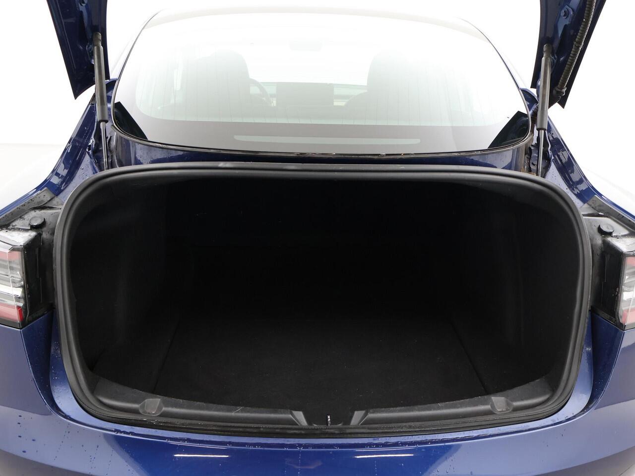 Tesla Model 3 60 kWh RWD *BTW* + LEDER | AUTOPILOT | PANORAMA | 3 CAMERA'S | PRIVACY GLASS