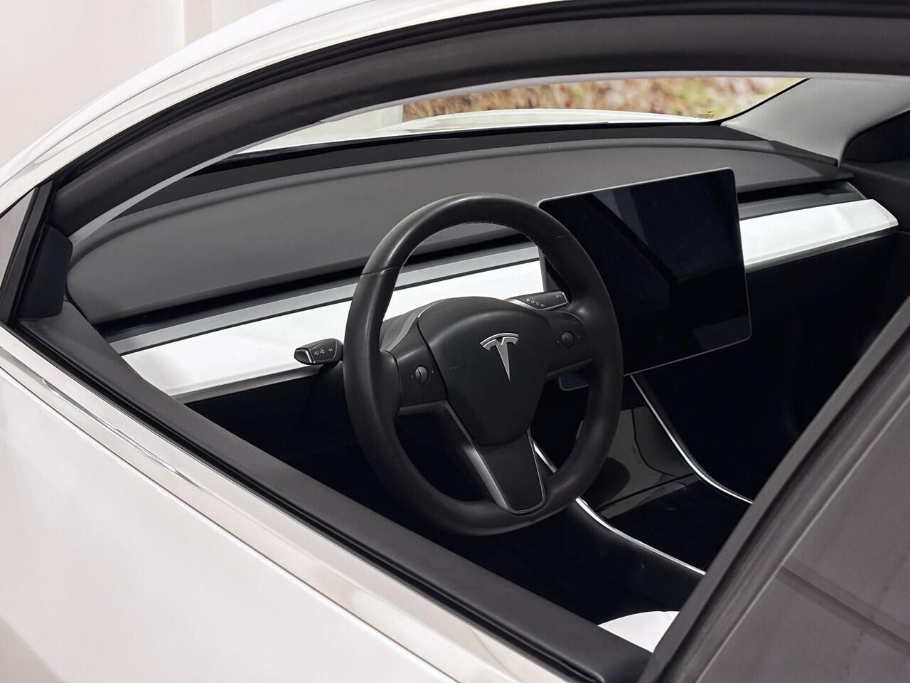 Tesla Model 3 Long Range AWD 75 kWh | Wit leder | Trekhaak | SOH 87% |