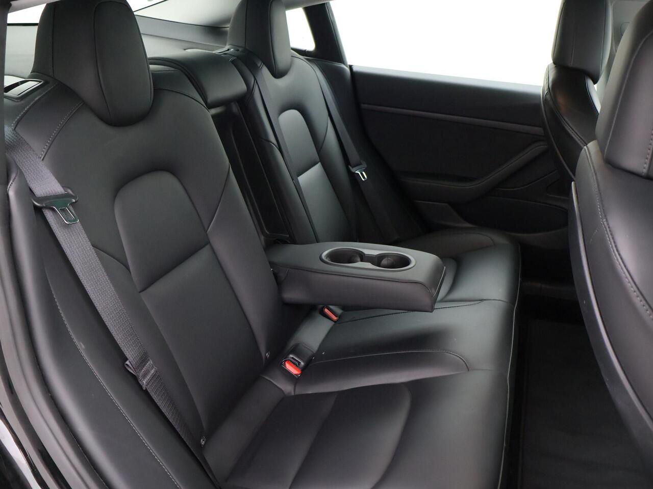 Tesla Model 3 60 kWh RWD *BTW* + LEDER | AUTOPILOT | PANORAMA | 3 CAMERA'S