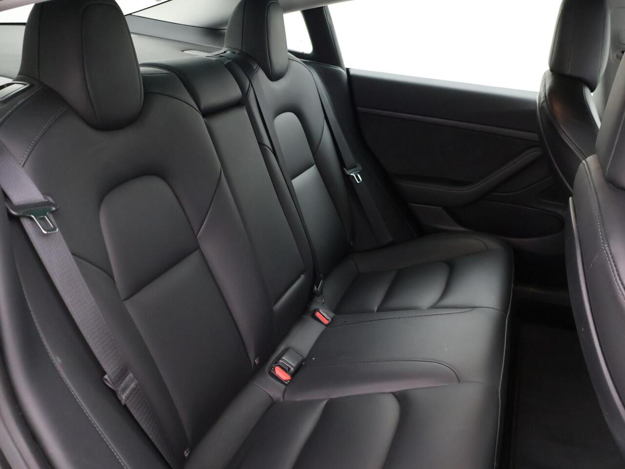 Tesla Model 3 60 kWh RWD *BTW* + LEDER | AUTOPILOT | PANORAMA | 3 CAMERA'S