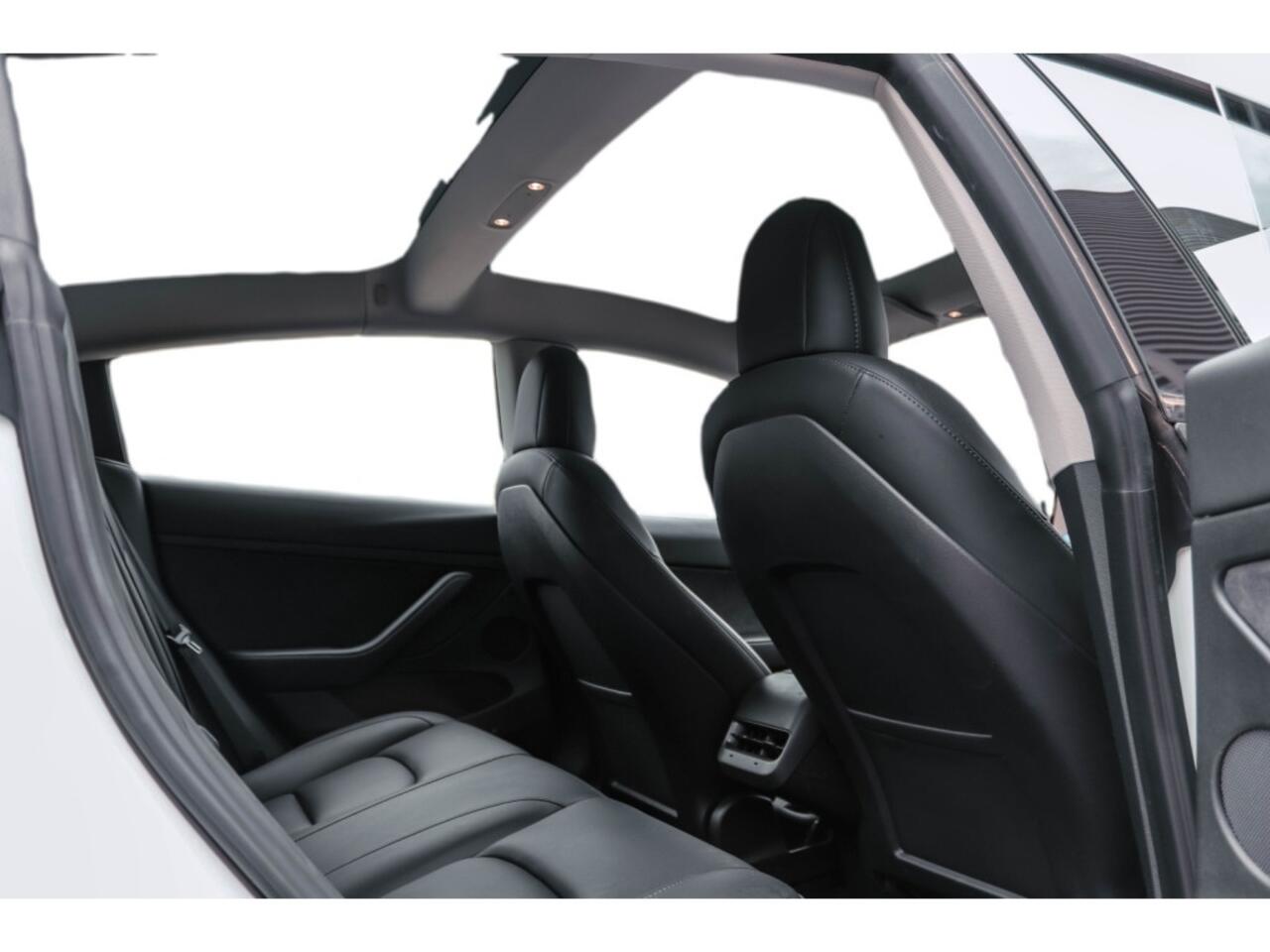 Tesla Model 3 Standard RWD Plus Warmtepomp l Pano l Leder Zwart