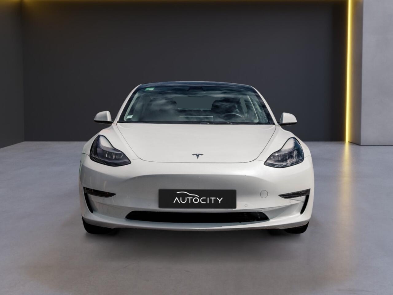 Tesla Model 3 Standard RWD Plus Warmtepomp l Pano l Leder Zwart