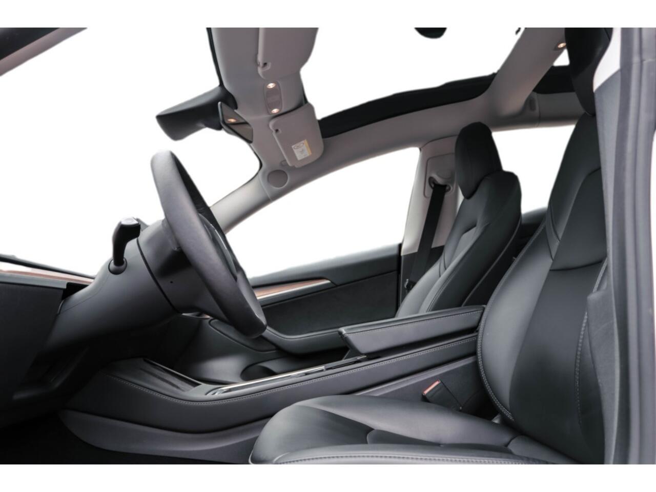 Tesla Model 3 Standard RWD Plus Warmtepomp l Pano l Leder Zwart