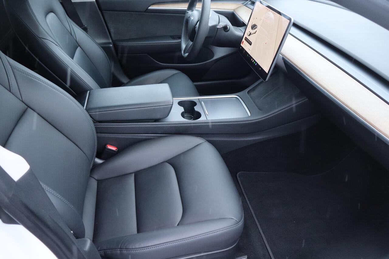 Tesla Model 3 Long Range AWD 75 kWh 93,3% SOH, BTW Auto, FSD (mogelijkheid voor Full Self-Driving), Warmtepomp, 360 Camera, BTW Auto