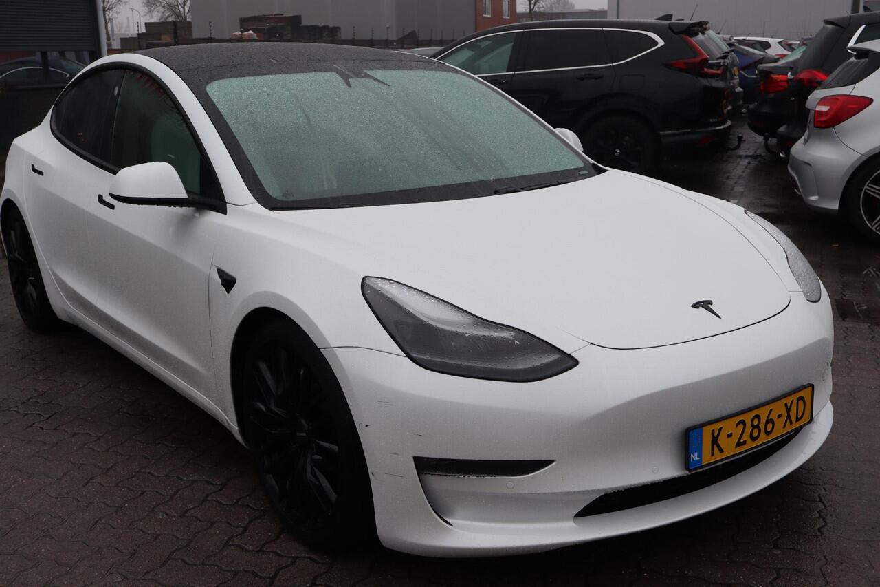 Tesla Model 3 Long Range AWD 75 kWh 93% SOH, Warmtepomp, Autopilot computer 3.0, Lichtmetalen wielen, Panoramadak