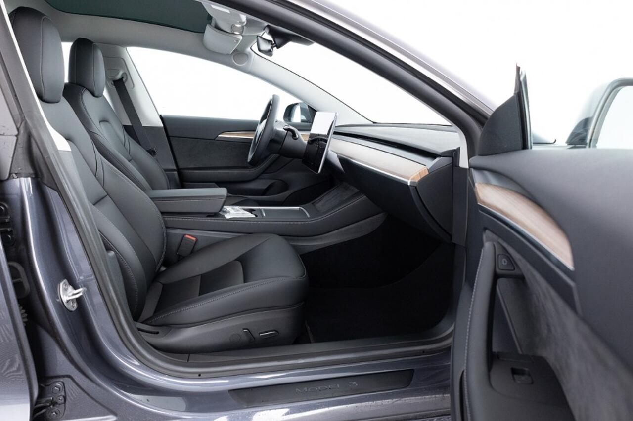 Tesla Model 3 Standard RWD Plus 60 kWh | PANORAMADAK | LEDER
