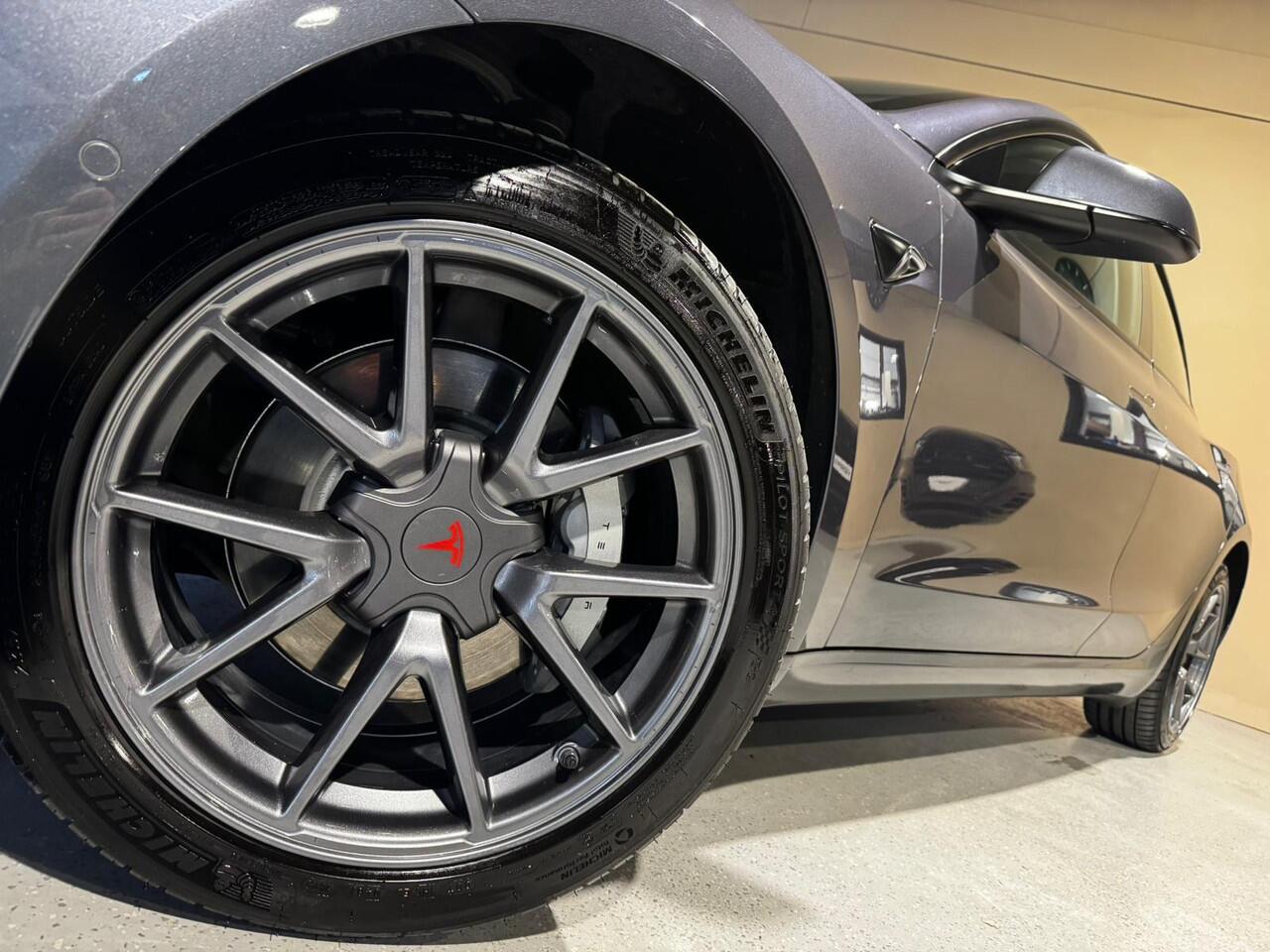 Tesla Model 3 Standard RWD Plus 60 kWh