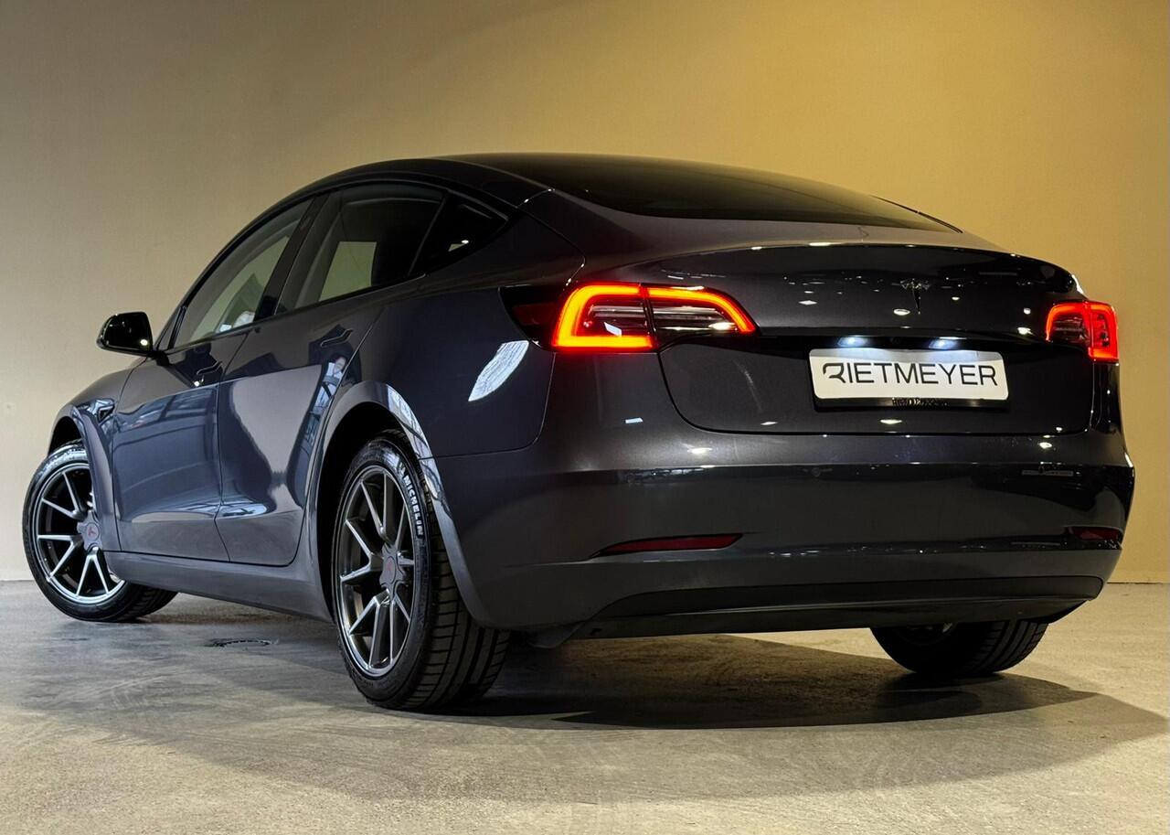 Tesla Model 3 Standard RWD Plus 60 kWh