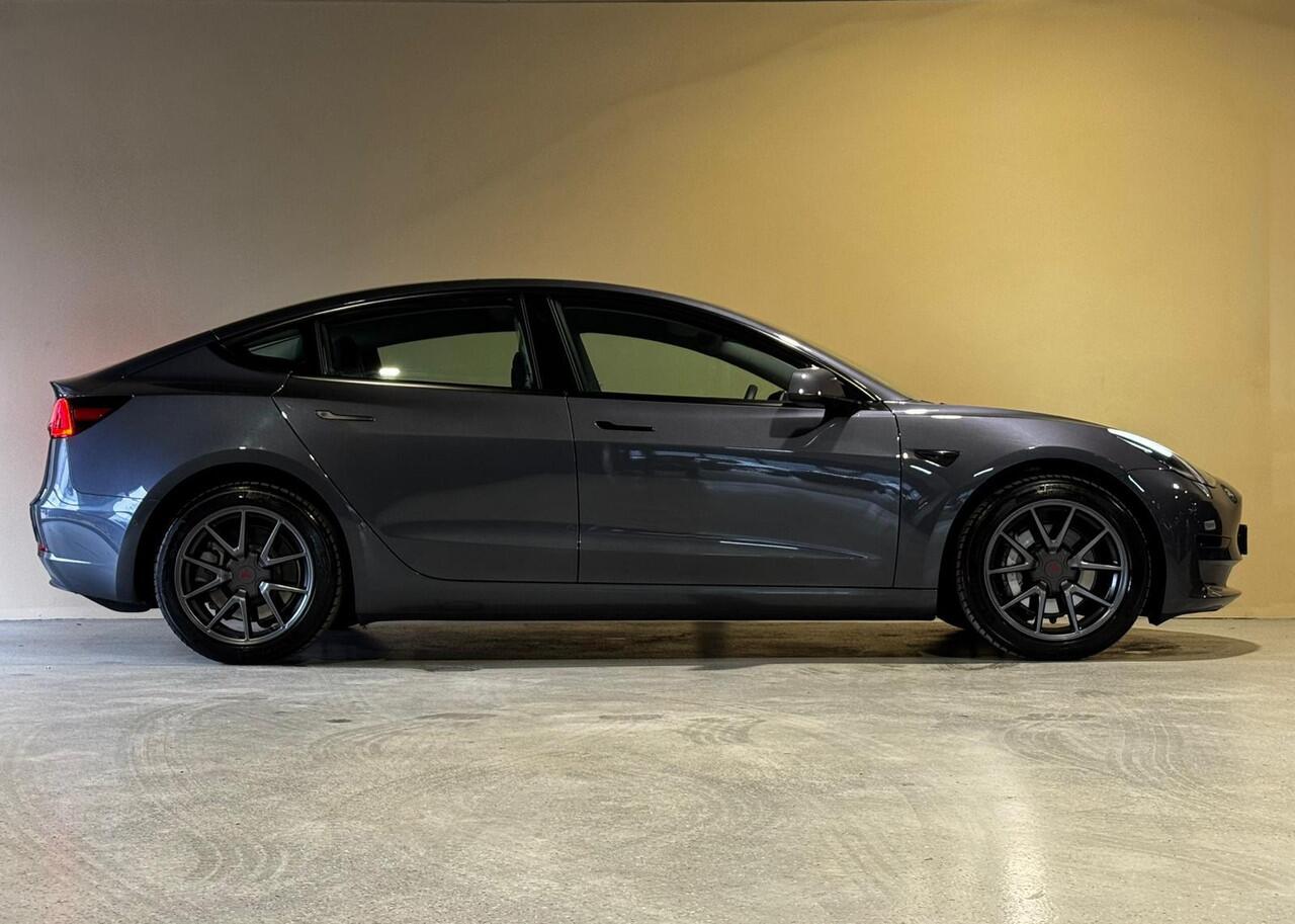 Tesla Model 3 Standard RWD Plus 60 kWh