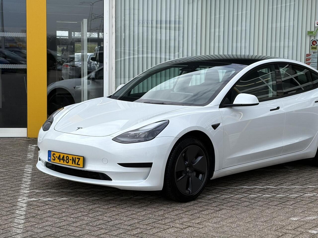 Tesla Model 3 Standard RWD Plus 60 kWh | NAP | Autopilot | 95% SoH | Navigatie | Climate Control | Stoelverwarming | Inclusief Winterbanden set |