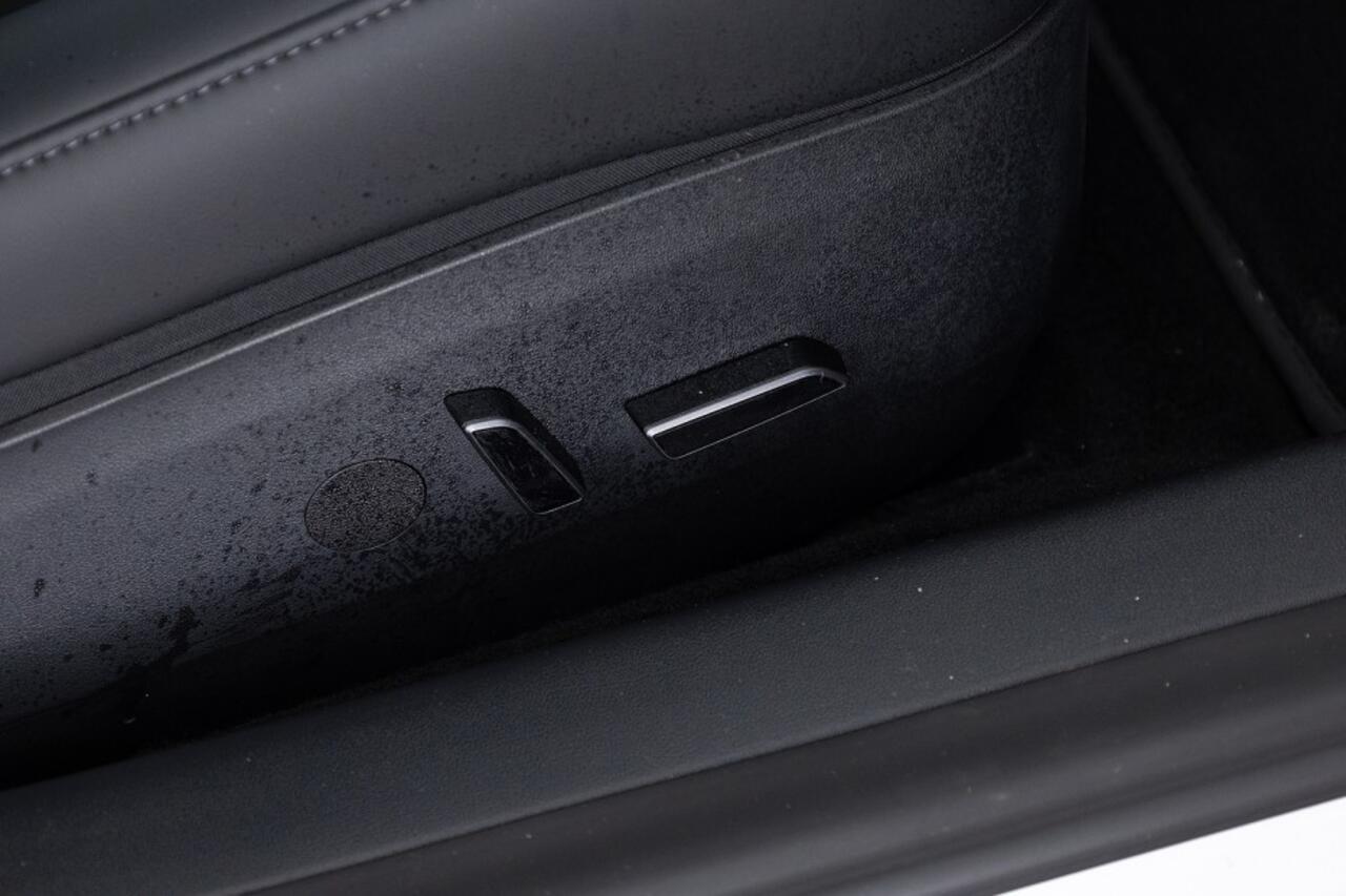 Tesla Model 3 Long Range AWD 75 kWh *SOH 97%* PANORAMADAK | LEDER .