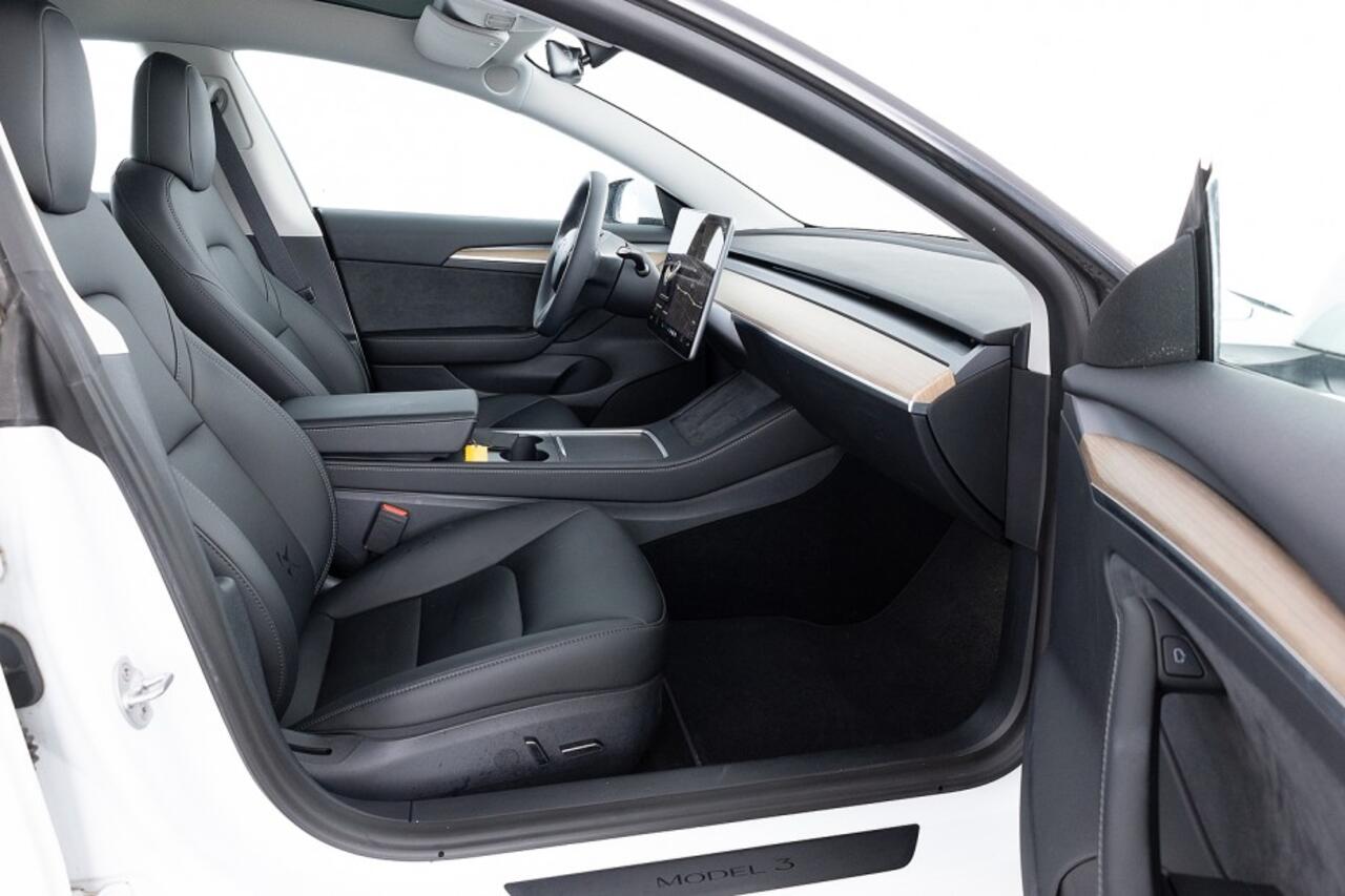 Tesla Model 3 Long Range AWD 75 kWh *SOH 97%* PANORAMADAK | LEDER .