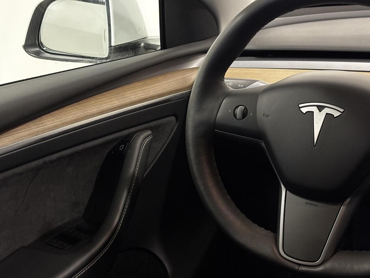 Tesla Model Y Long Range AWD 75 kWh 93% SOH | Autopilot | Hoge instap |
