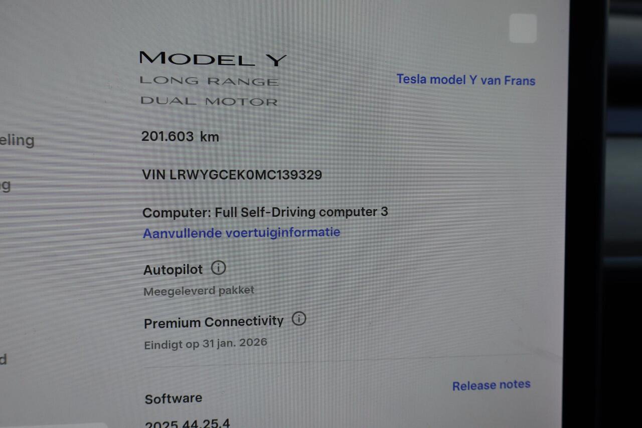 Tesla Model Y Long Range AWD 75 kWh SOH 89%, BTW Auto, Panoramadak, Autopilot computer 3.0, 360 Camera, Trekhaak, Warmtepomp, BTW Auto