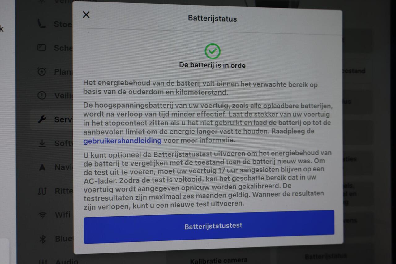 Tesla Model Y Long Range AWD 75 kWh SOH 89%, BTW Auto, Panoramadak, Autopilot computer 3.0, 360 Camera, Trekhaak, Warmtepomp, BTW Auto