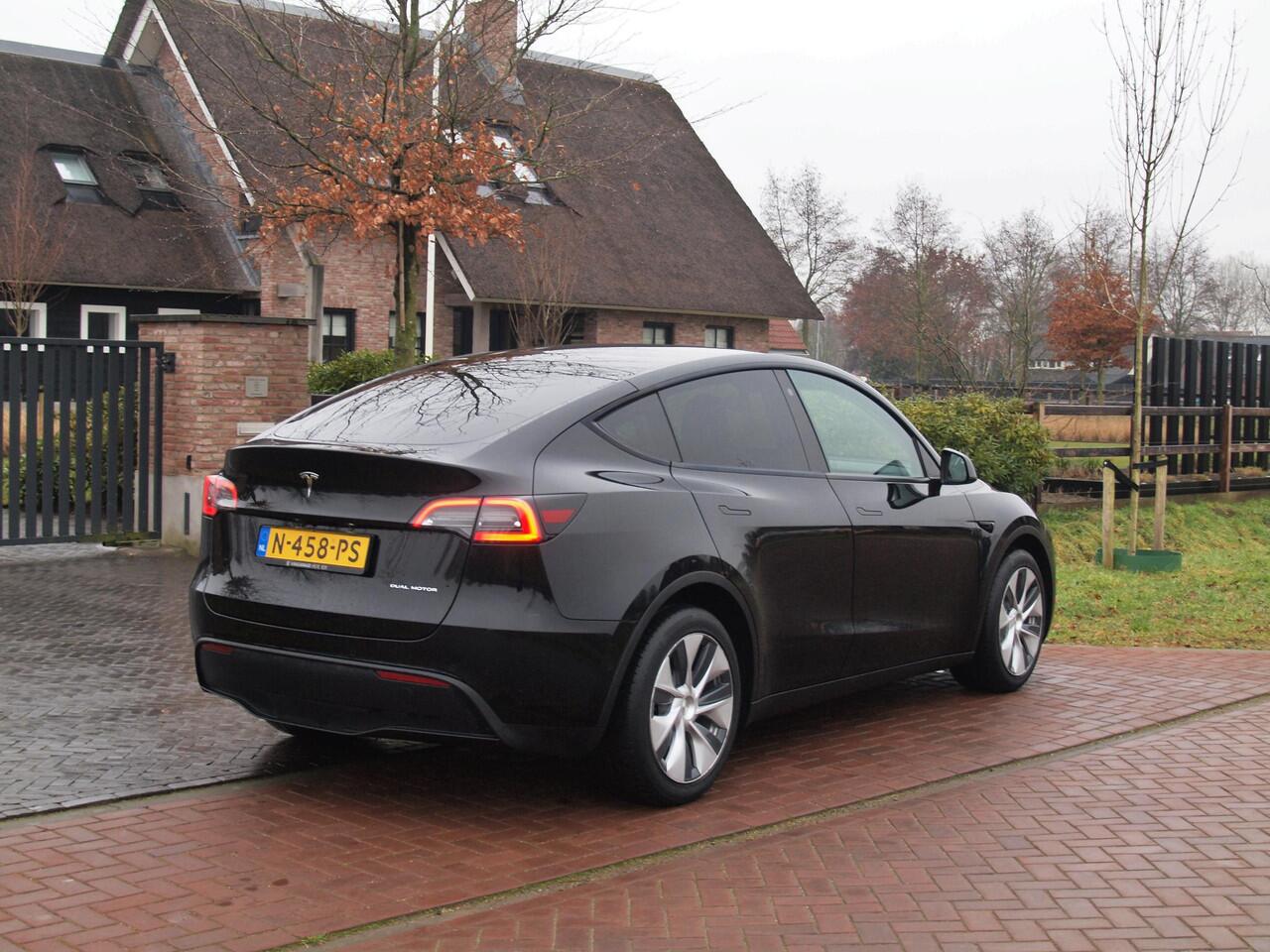 Tesla Model Y Long Range AWD 75 kWh | Panoramadak | Camera | Apple Carplay | Cruise Control |