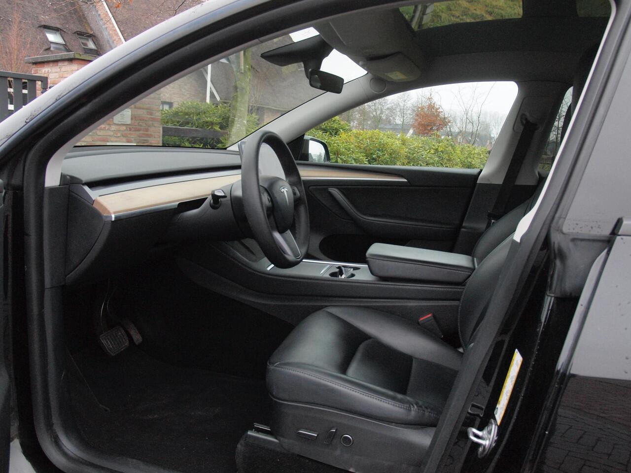 Tesla Model Y Long Range AWD 75 kWh | Panoramadak | Camera | Apple Carplay | Cruise Control |