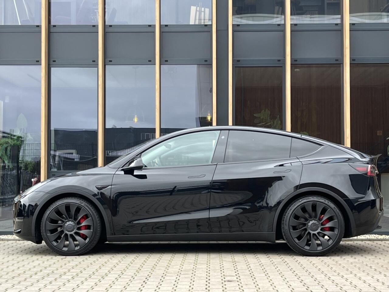 Tesla Model Y PerformanceAWD 75kWh