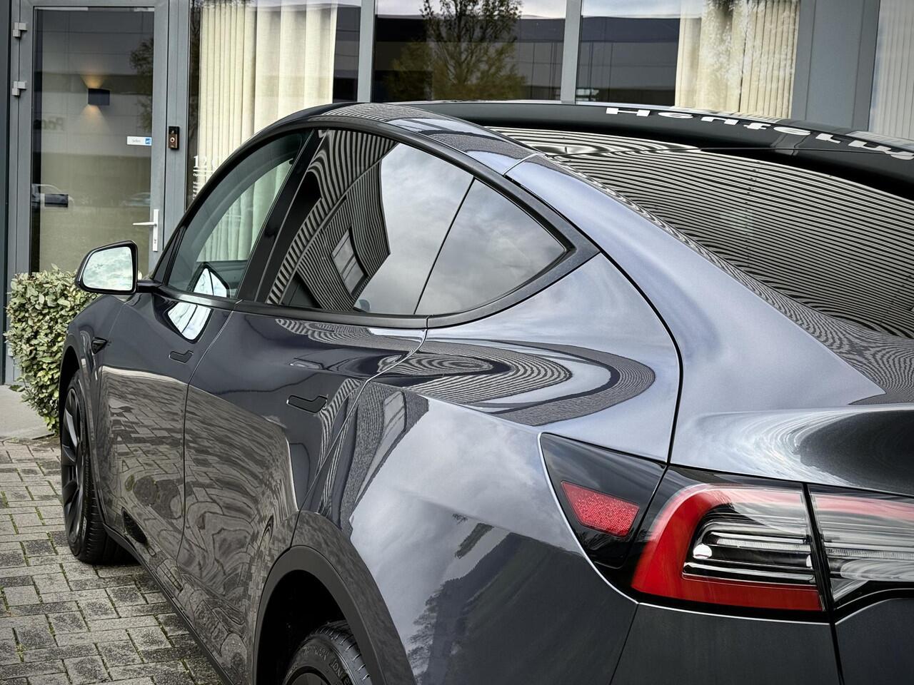 Tesla Model Y Long Range AWD Autopilot/ 20 inch/ Panodak