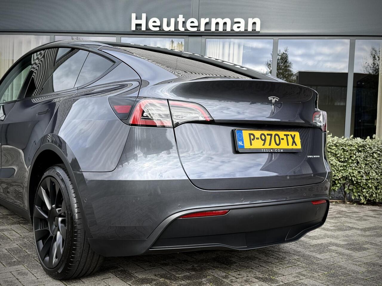 Tesla Model Y Long Range AWD Autopilot/ 20 inch/ Panodak