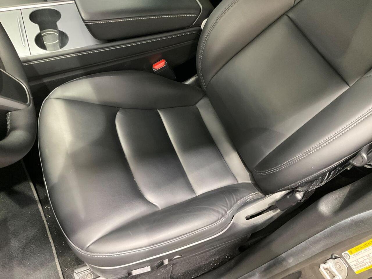 Tesla Model Y Long Range AWD 75 kWh 514pk | Trekhaak | Panoramadak |