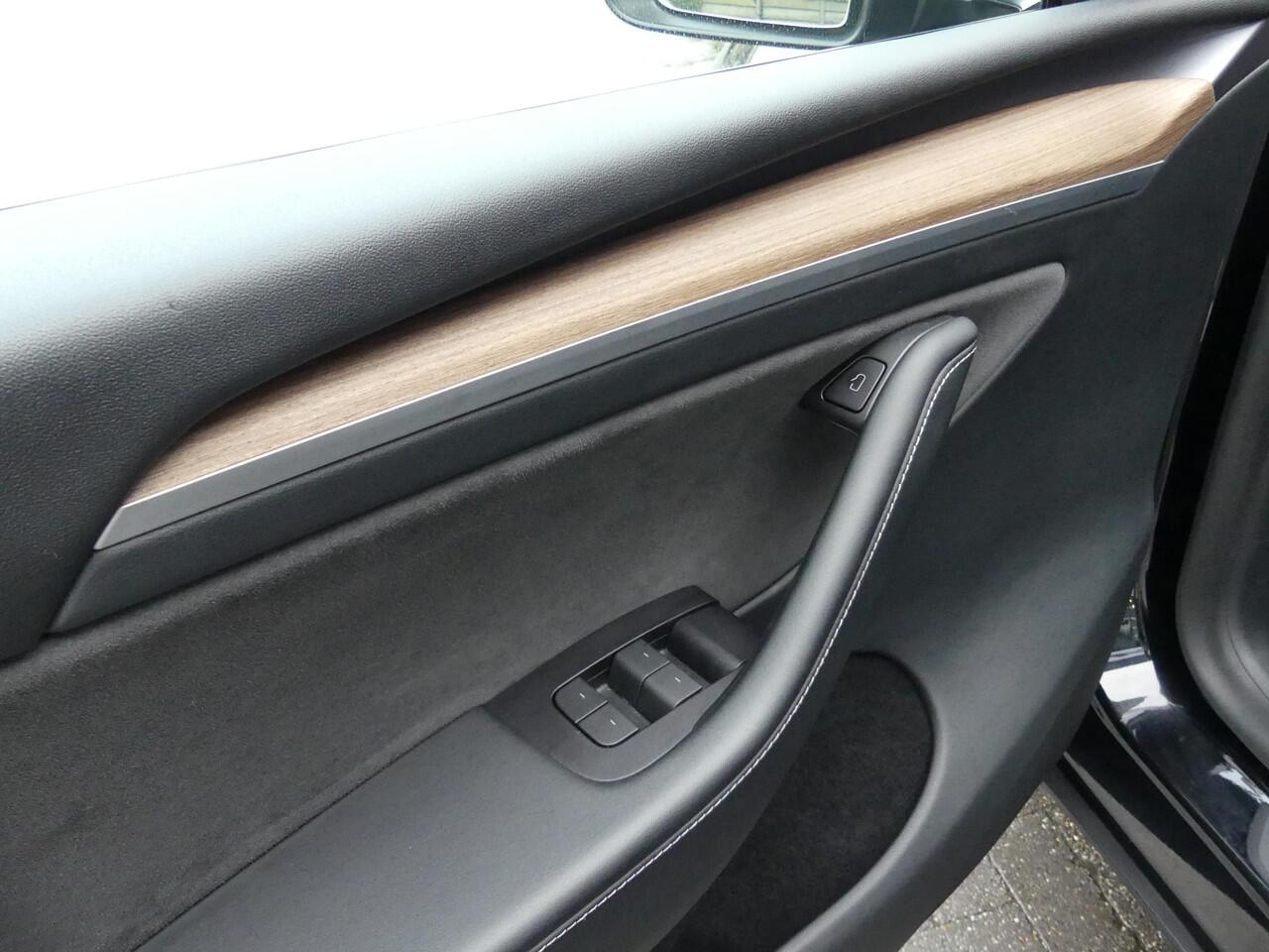 Tesla Model Y Long Range AWD 75 kWh *2 stuks beschikbaar!