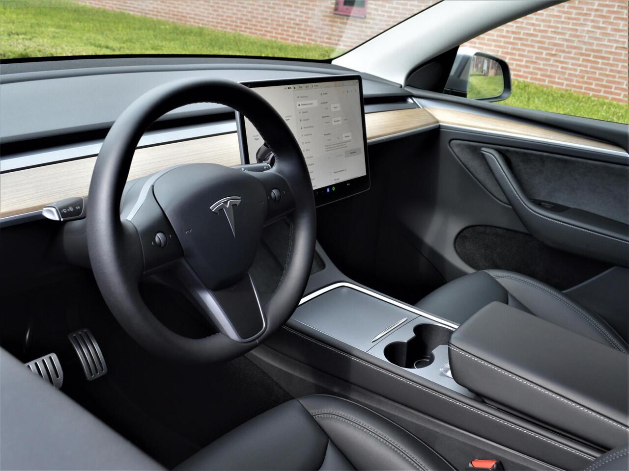 Tesla Model Y Performance AWD | Quicksilver