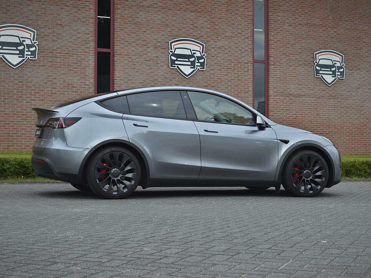 Tesla Model Y Performance AWD | Quicksilver
