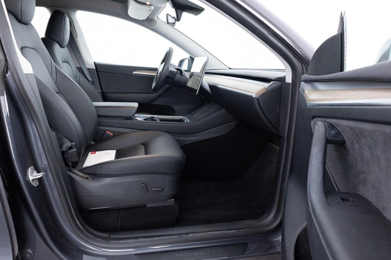 Tesla Model Y RWD 58 kWh | PANORAMADAK | LEDER ? 1e Eigenaar