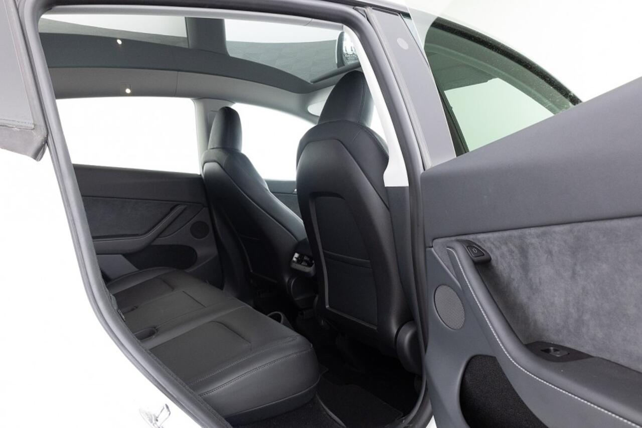 Tesla Model Y Long Range AWD 75 kWh | LEDER | PANORAMADAK