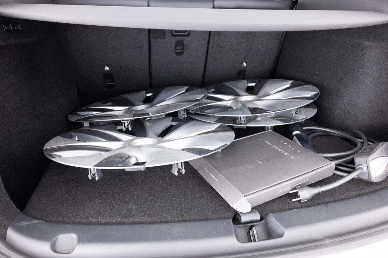 Tesla Model Y Long Range AWD 75 kWh | LEDER | PANORAMADAK