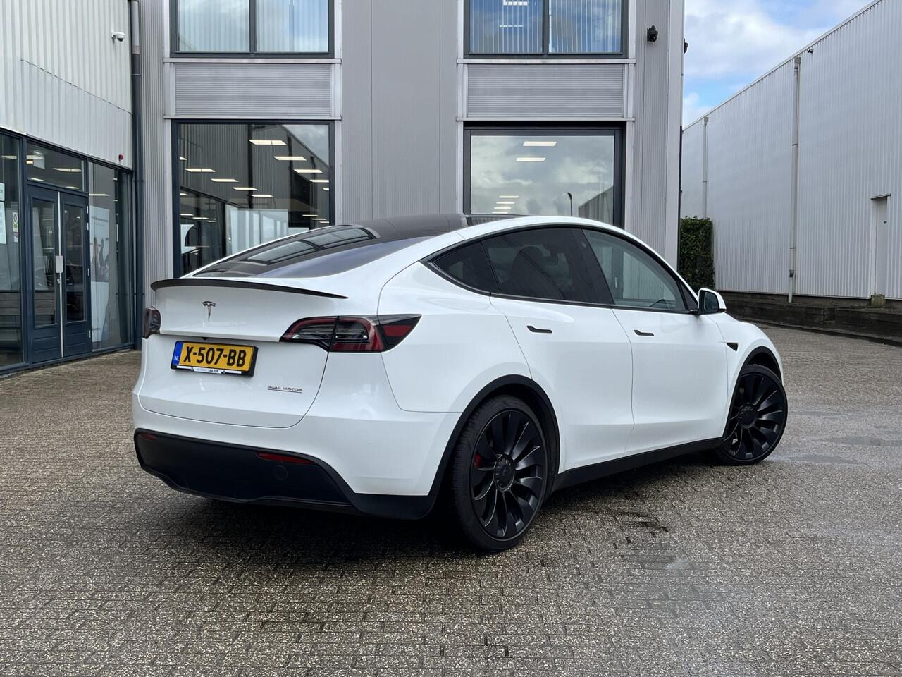 Tesla Model Y Performance AWD 75 kWh | NL Auto/1e Eig./Leder/Pano.Dak/Navi/21"/Camera/Stoel&Stuurverwarming