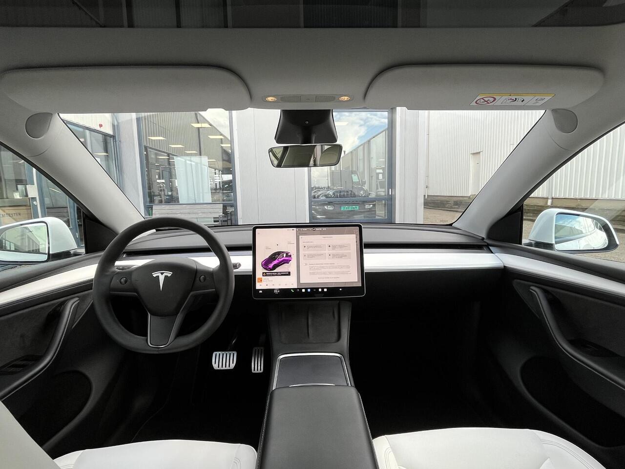Tesla Model Y Performance AWD 75 kWh | NL Auto/1e Eig./Leder/Pano.Dak/Navi/21"/Camera/Stoel&Stuurverwarming