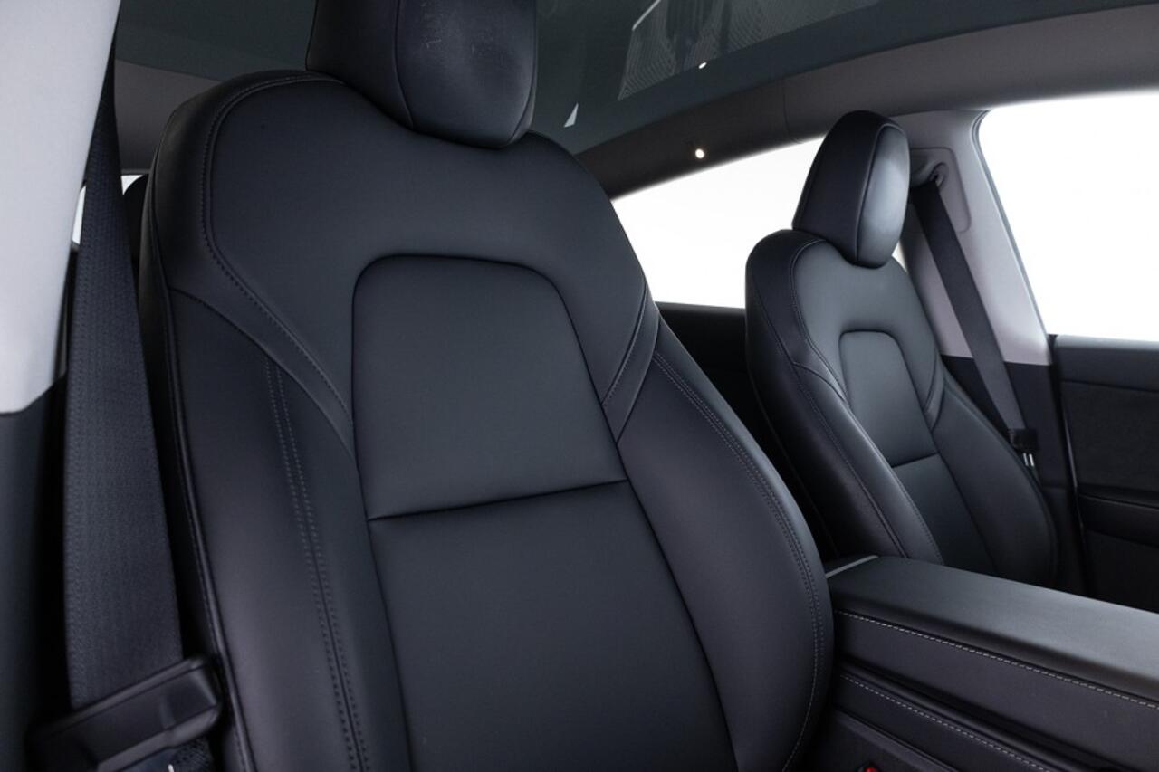 Tesla Model Y RWD 58 kWh ? 1e Eigenaar